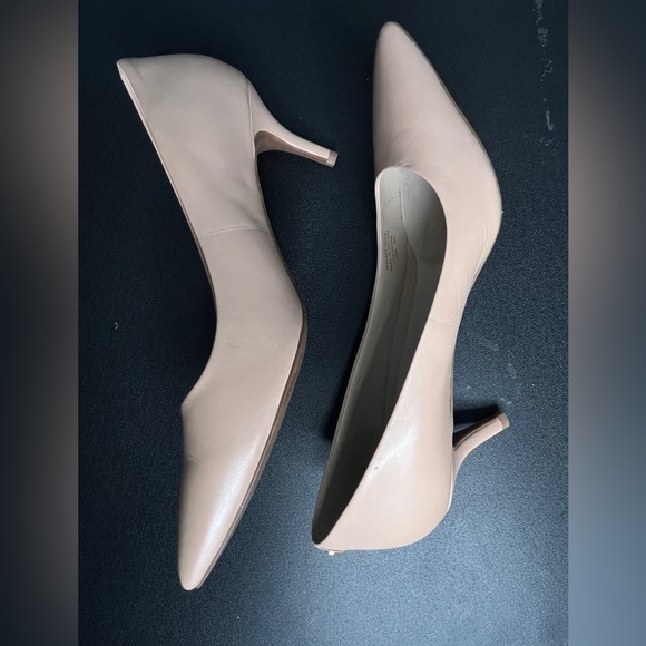 Cole Haan Go-To Park 3” pumps, beige, Like New 
Size 10 1/2 - Picture 5 of 10